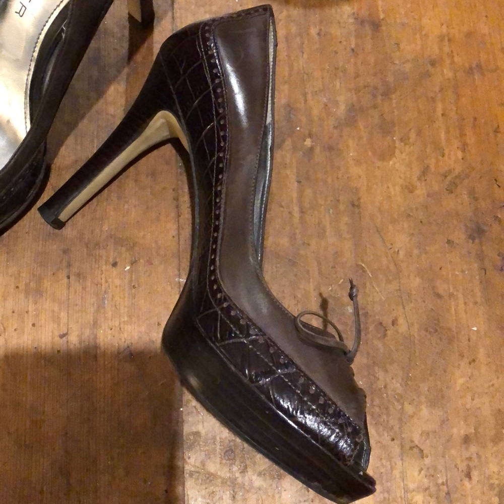 LADIES BROWN HEELS - Picture 4 of 5